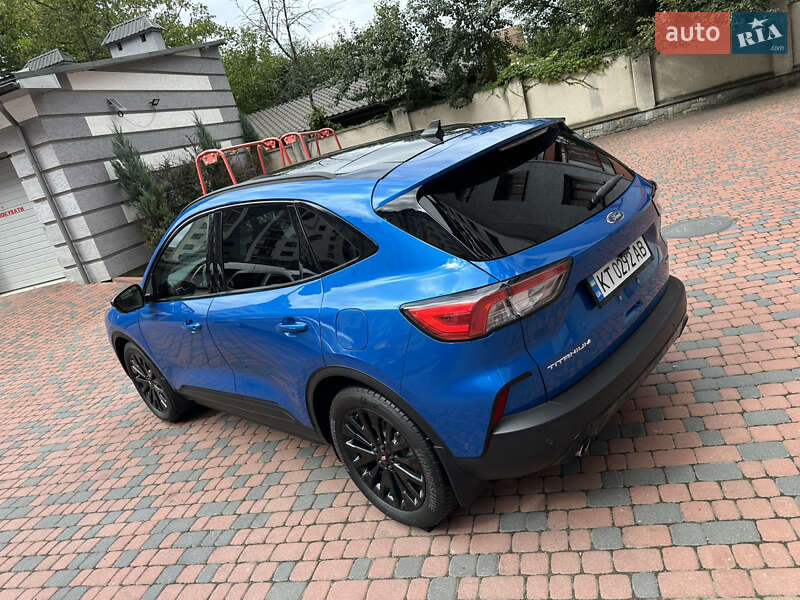 Внедорожник / Кроссовер Ford Escape 2020 в Ивано-Франковске