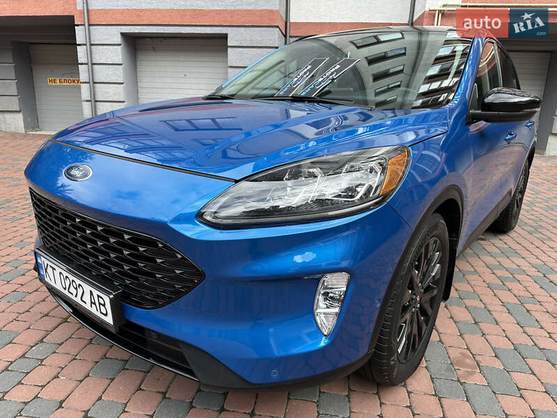 Внедорожник / Кроссовер Ford Escape 2020 в Ивано-Франковске