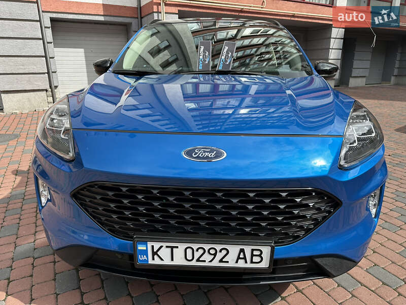 Внедорожник / Кроссовер Ford Escape 2020 в Ивано-Франковске