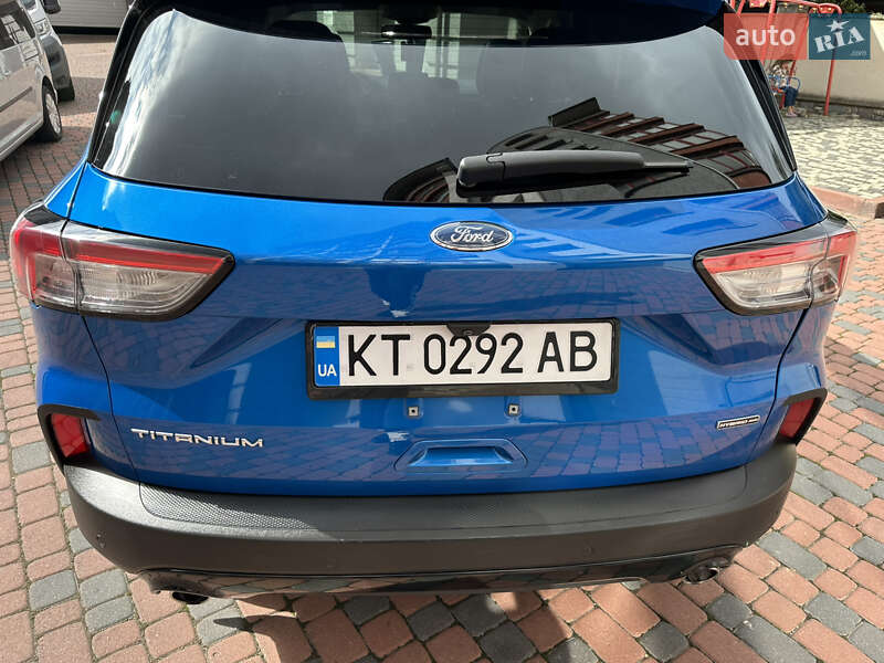 Внедорожник / Кроссовер Ford Escape 2020 в Ивано-Франковске
