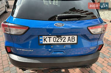 Внедорожник / Кроссовер Ford Escape 2020 в 