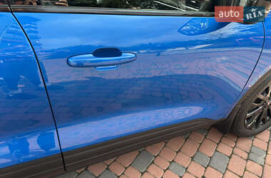 Внедорожник / Кроссовер Ford Escape 2020 в 
