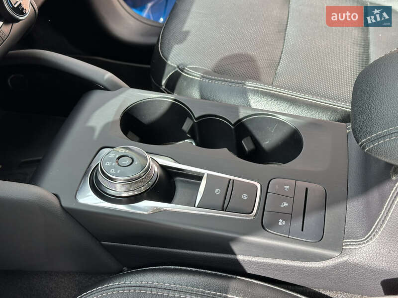 Внедорожник / Кроссовер Ford Escape 2020 в Ивано-Франковске