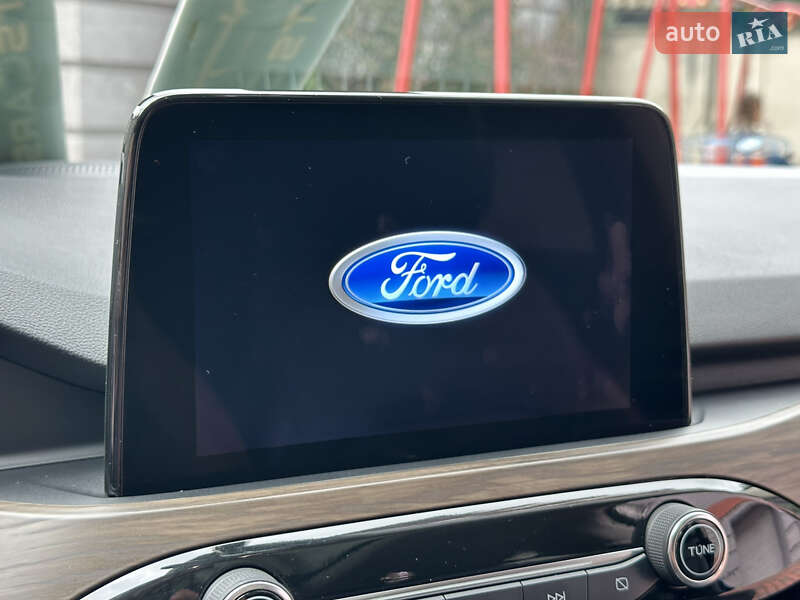 Внедорожник / Кроссовер Ford Escape 2020 в Ивано-Франковске