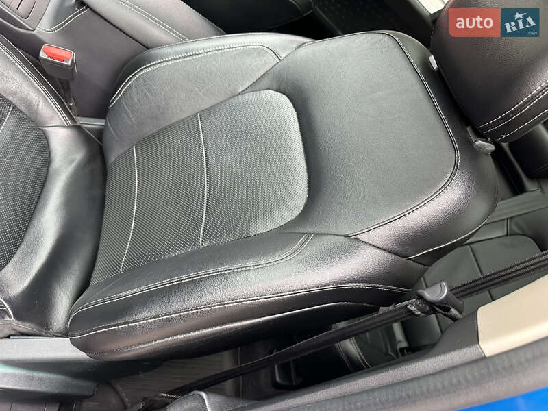 Внедорожник / Кроссовер Ford Escape 2020 в Ивано-Франковске