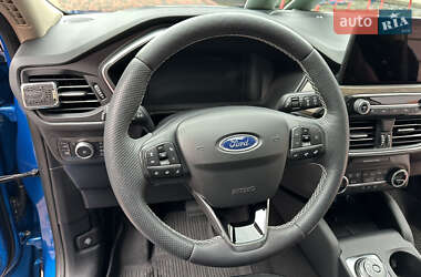 Внедорожник / Кроссовер Ford Escape 2020 в 