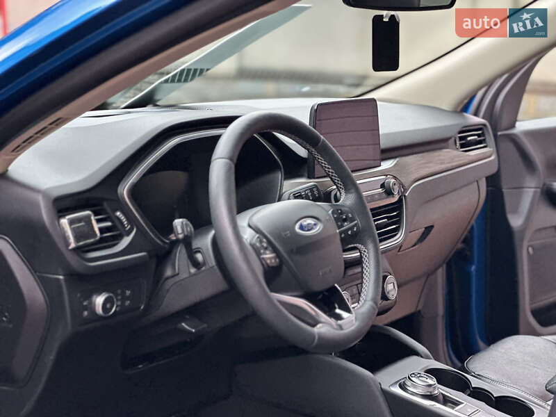 Внедорожник / Кроссовер Ford Escape 2020 в Ивано-Франковске