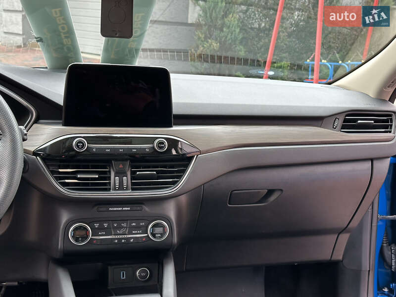 Внедорожник / Кроссовер Ford Escape 2020 в Ивано-Франковске