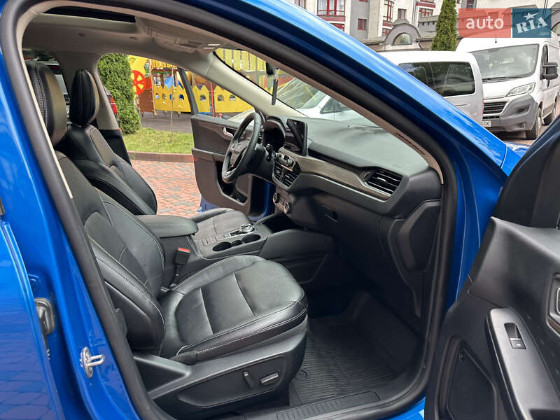Внедорожник / Кроссовер Ford Escape 2020 в Ивано-Франковске