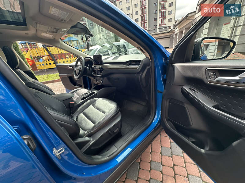 Внедорожник / Кроссовер Ford Escape 2020 в Ивано-Франковске