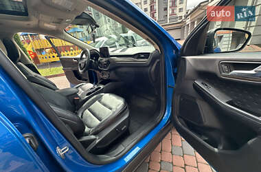 Внедорожник / Кроссовер Ford Escape 2020 в 