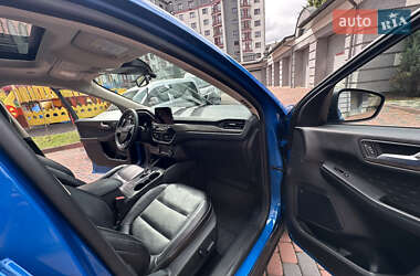 Внедорожник / Кроссовер Ford Escape 2020 в 
