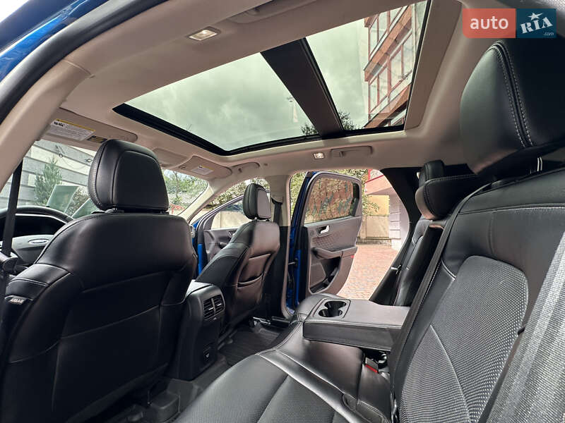 Внедорожник / Кроссовер Ford Escape 2020 в Ивано-Франковске