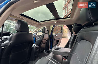 Внедорожник / Кроссовер Ford Escape 2020 в 