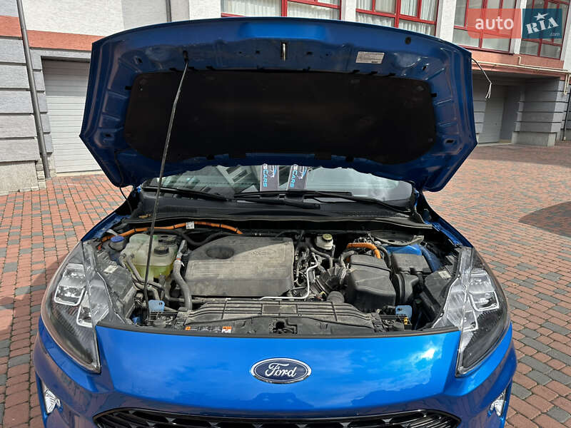 Внедорожник / Кроссовер Ford Escape 2020 в Ивано-Франковске