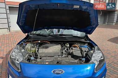 Внедорожник / Кроссовер Ford Escape 2020 в 