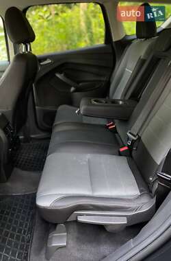 Внедорожник / Кроссовер Ford Escape 2015 в 