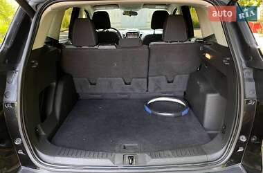 Внедорожник / Кроссовер Ford Escape 2015 в 