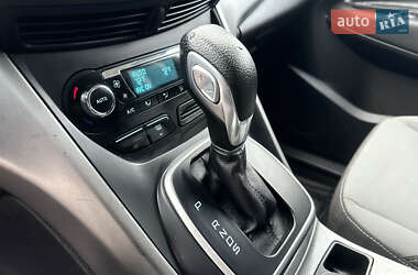 Внедорожник / Кроссовер Ford Escape 2014 в 