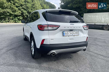 Внедорожник / Кроссовер Ford Escape 2020 в 
