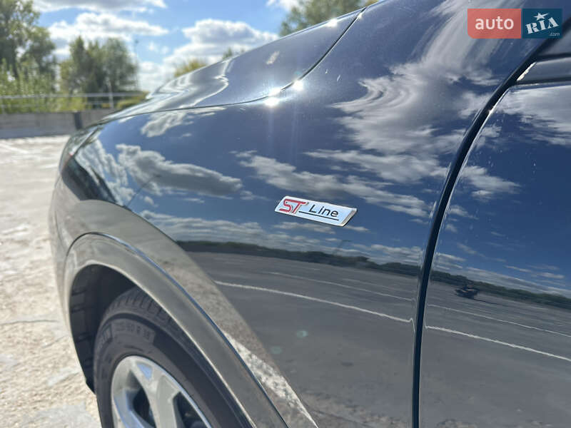 Внедорожник / Кроссовер Ford Escape 2023 в Киеве