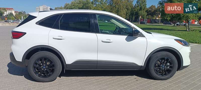 Внедорожник / Кроссовер Ford Escape 2020 в Львове