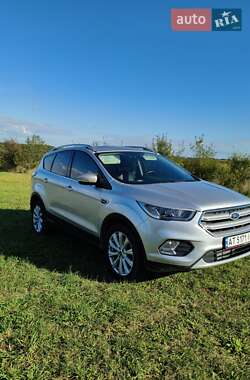 Внедорожник / Кроссовер Ford Escape 2017 в 