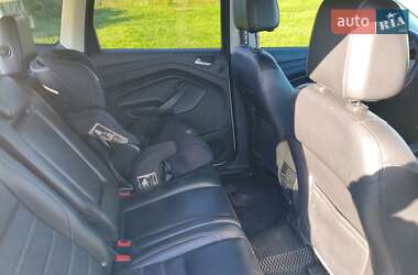 Внедорожник / Кроссовер Ford Escape 2017 в 