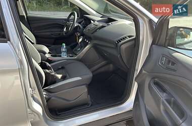 Внедорожник / Кроссовер Ford Escape 2015 в 