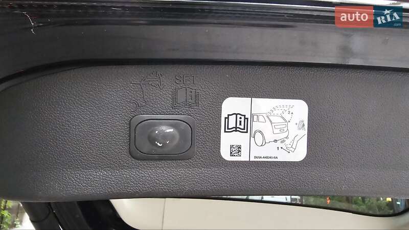 Внедорожник / Кроссовер Ford Escape 2017 в Киеве