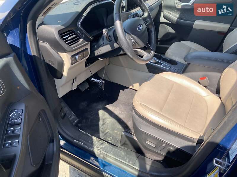 Внедорожник / Кроссовер Ford Escape 2019 в Львове