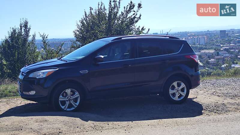 Внедорожник / Кроссовер Ford Escape 2013 в Ивано-Франковске