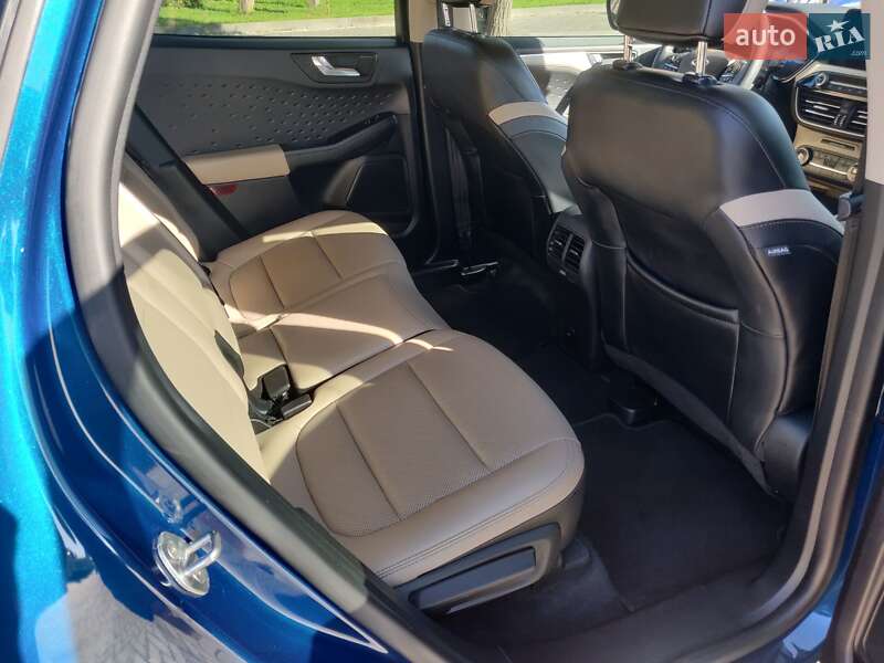 Внедорожник / Кроссовер Ford Escape 2019 в Золочеве фото 9 Внедорожник / Кроссовер Ford Escape 2019 в Золочеве