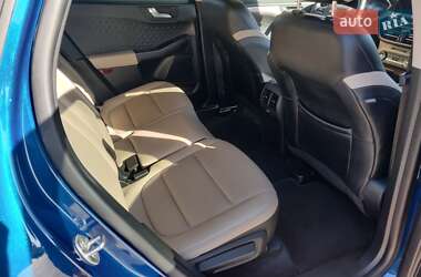 Внедорожник / Кроссовер Ford Escape 2019 в 