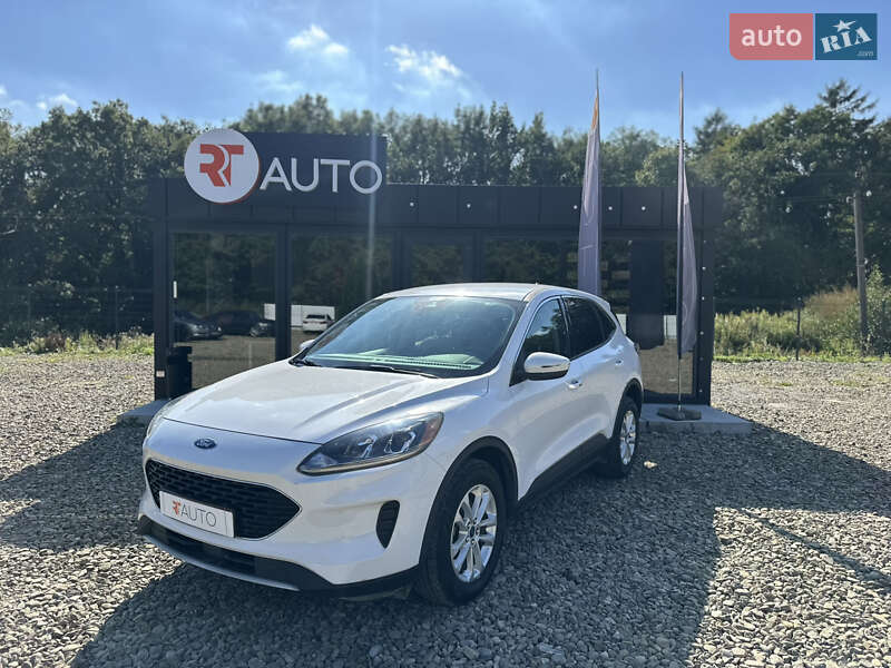 Внедорожник / Кроссовер Ford Escape 2020 в 