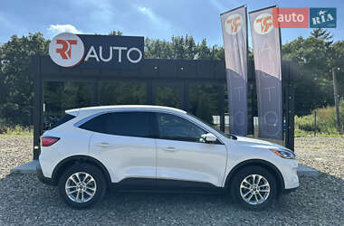Внедорожник / Кроссовер Ford Escape 2020 в 