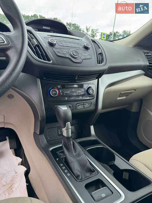 Позашляховик / Кросовер Ford Escape 2017 в Вінниці