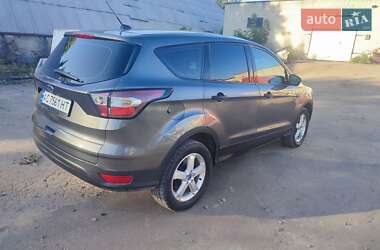 Внедорожник / Кроссовер Ford Escape 2016 в 