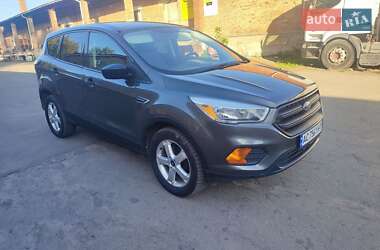 Внедорожник / Кроссовер Ford Escape 2016 в 