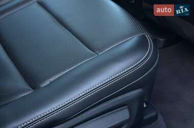 Внедорожник / Кроссовер Ford Escape 2020 в 