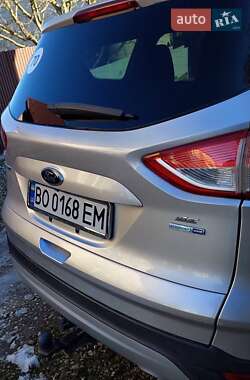 Внедорожник / Кроссовер Ford Escape 2014 в 