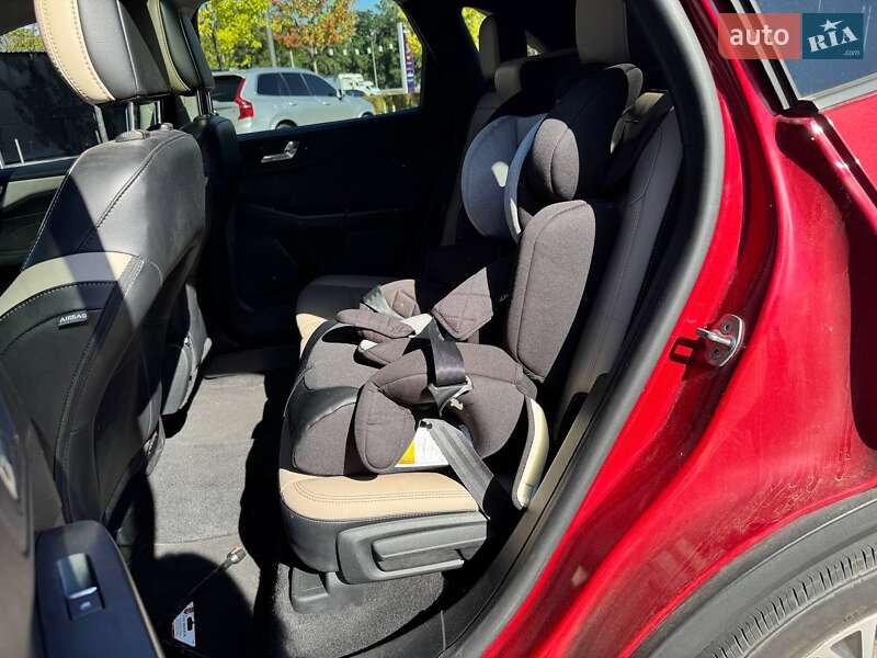 Внедорожник / Кроссовер Ford Escape 2021 в Киеве