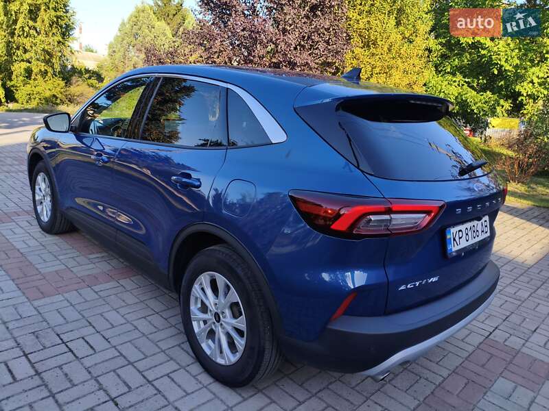 Внедорожник / Кроссовер Ford Escape 2023 в Запорожье