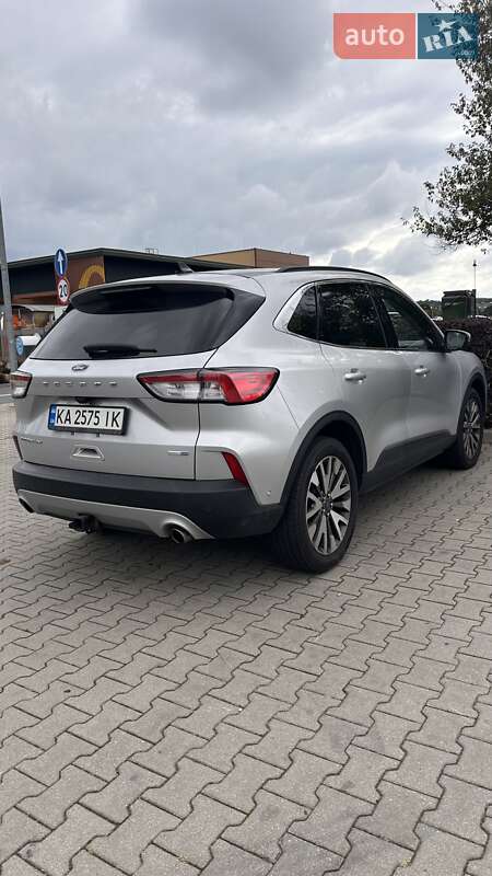 Внедорожник / Кроссовер Ford Escape 2020 в Киеве