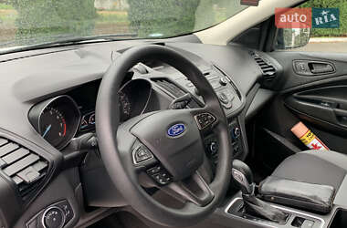 Внедорожник / Кроссовер Ford Escape 2018 в 