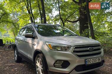 Внедорожник / Кроссовер Ford Escape 2017 в 