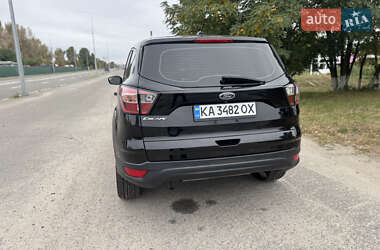 Внедорожник / Кроссовер Ford Escape 2017 в 