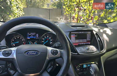Внедорожник / Кроссовер Ford Escape 2012 в 