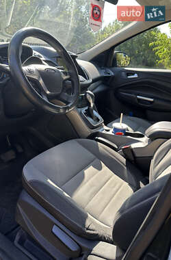 Внедорожник / Кроссовер Ford Escape 2012 в 