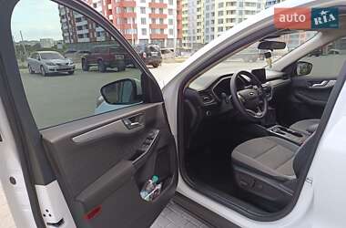 Внедорожник / Кроссовер Ford Escape 2020 в 
